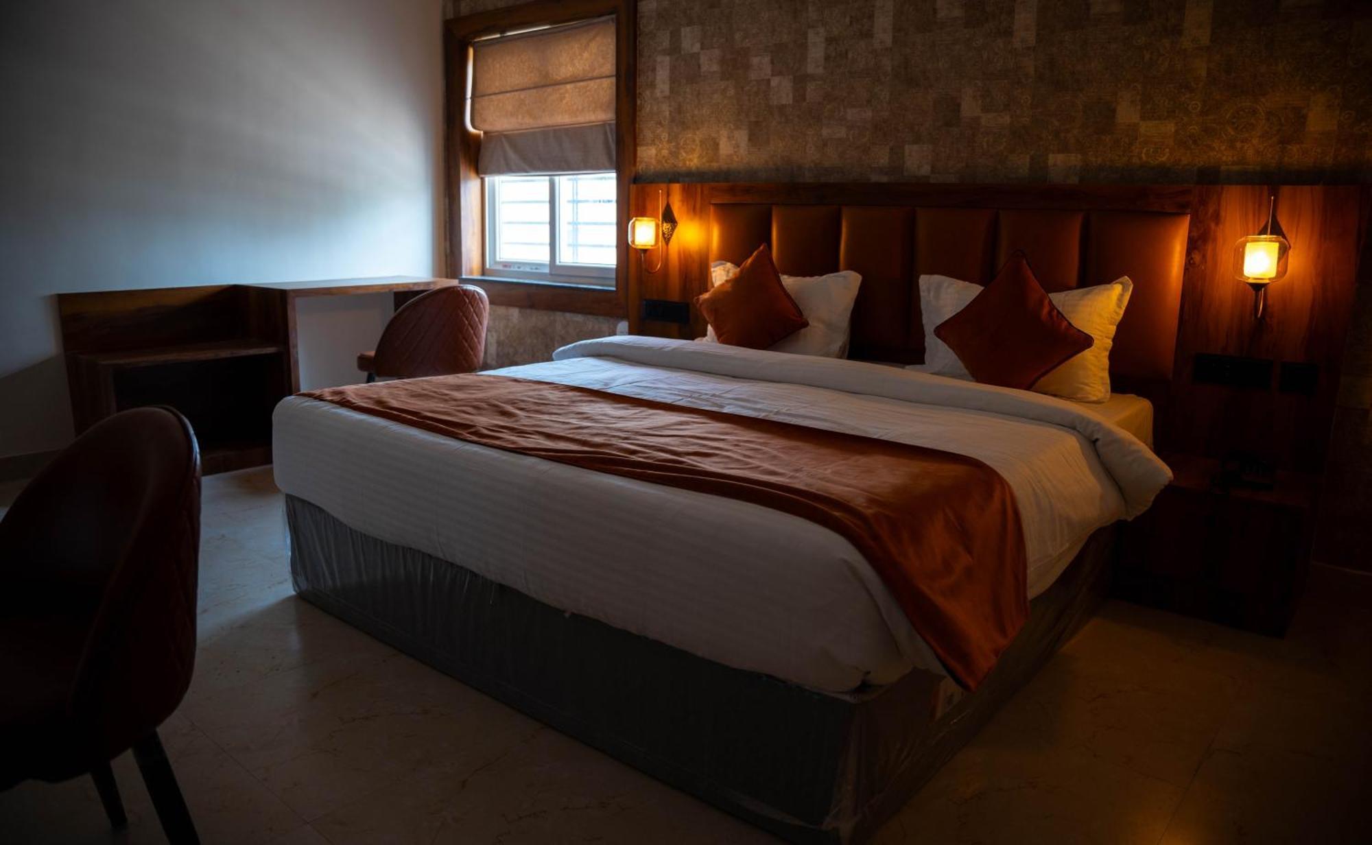 Hotel Orange Μπουμπάνεσβαρ Εξωτερικό φωτογραφία