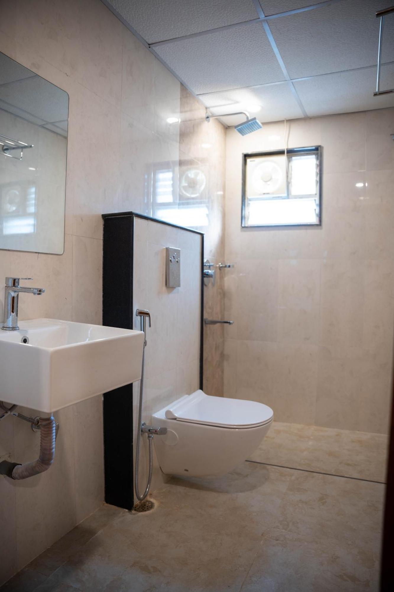 Hotel Orange Μπουμπάνεσβαρ Εξωτερικό φωτογραφία