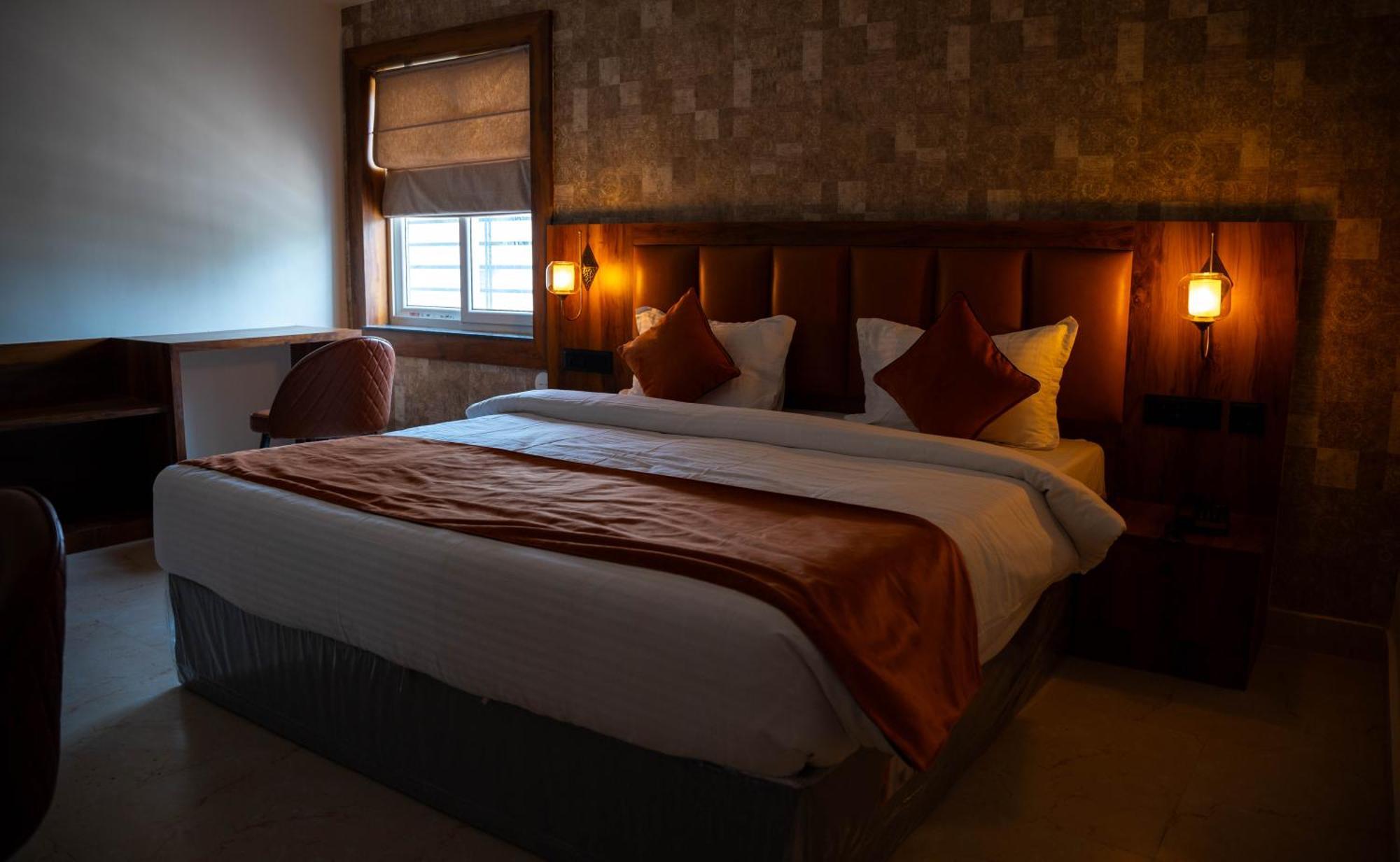 Hotel Orange Μπουμπάνεσβαρ Εξωτερικό φωτογραφία