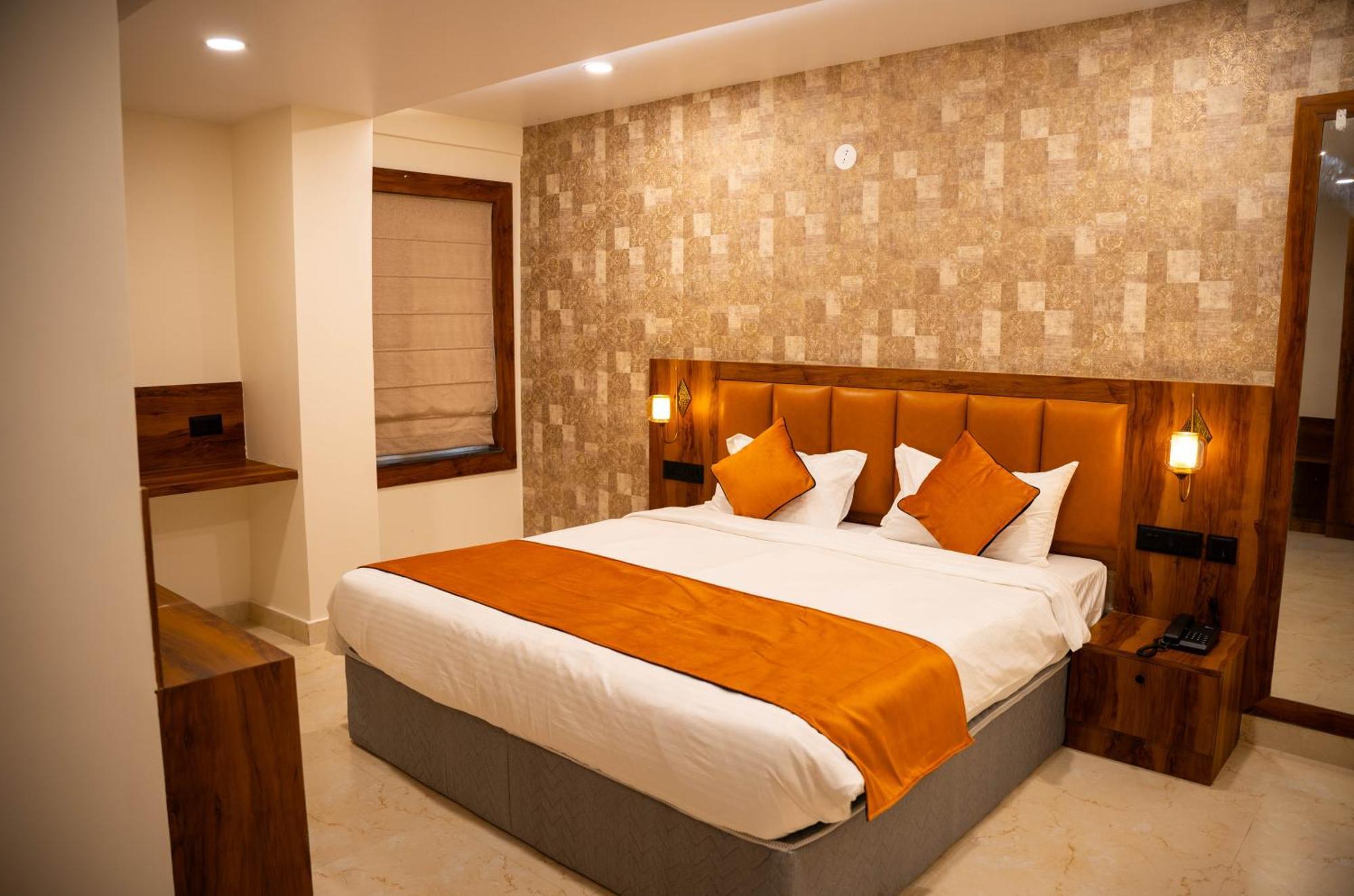 Hotel Orange Μπουμπάνεσβαρ Εξωτερικό φωτογραφία