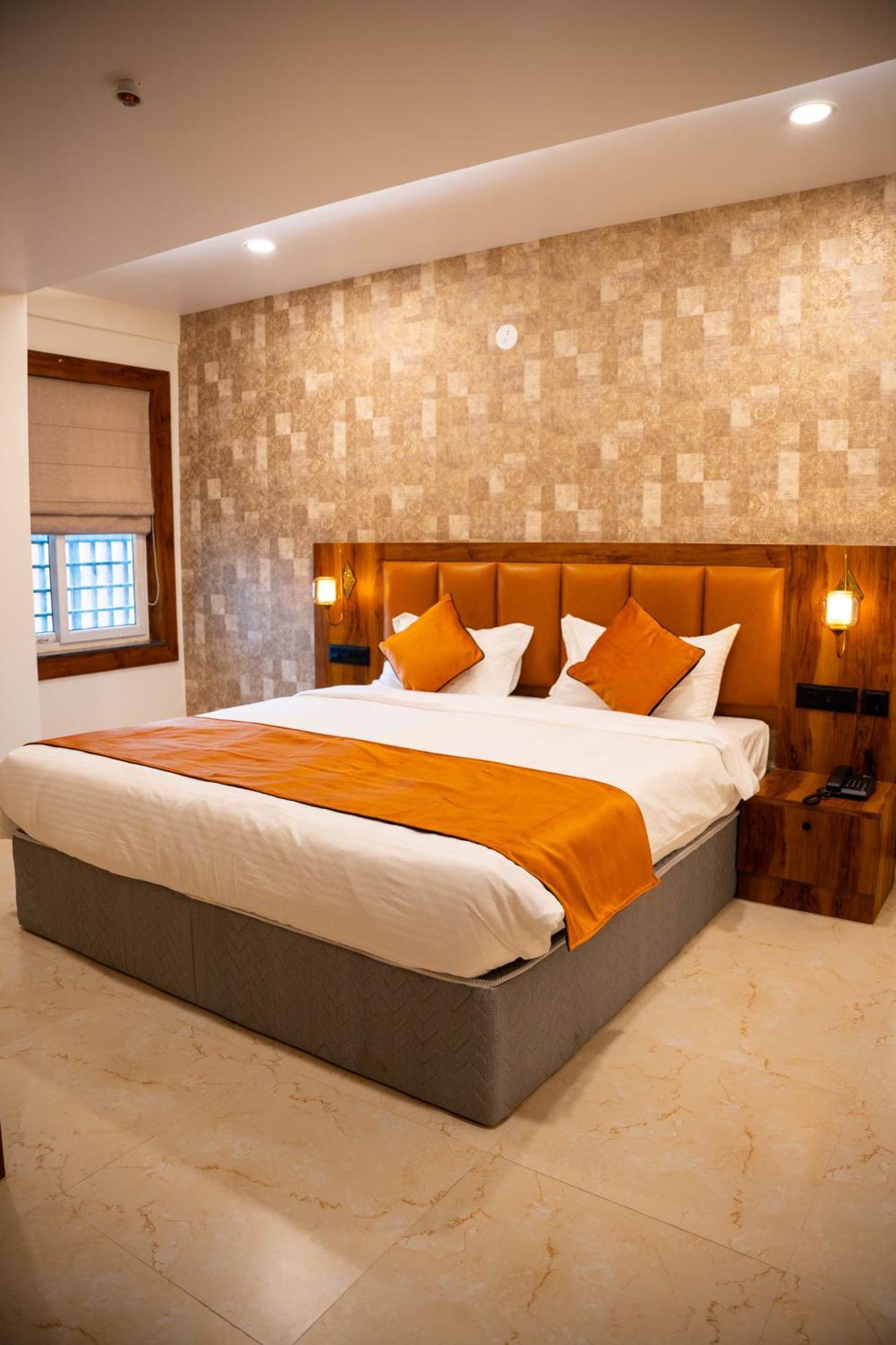 Hotel Orange Μπουμπάνεσβαρ Εξωτερικό φωτογραφία