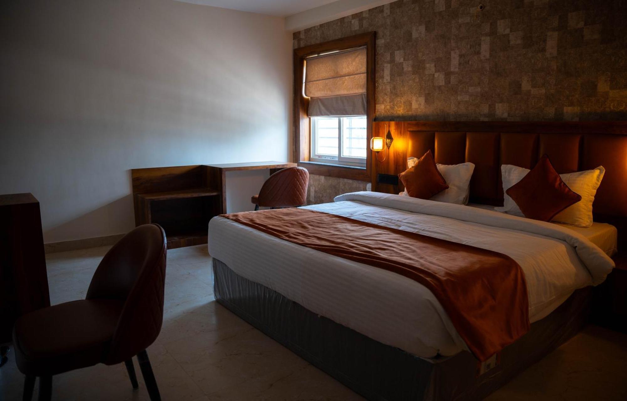Hotel Orange Μπουμπάνεσβαρ Εξωτερικό φωτογραφία