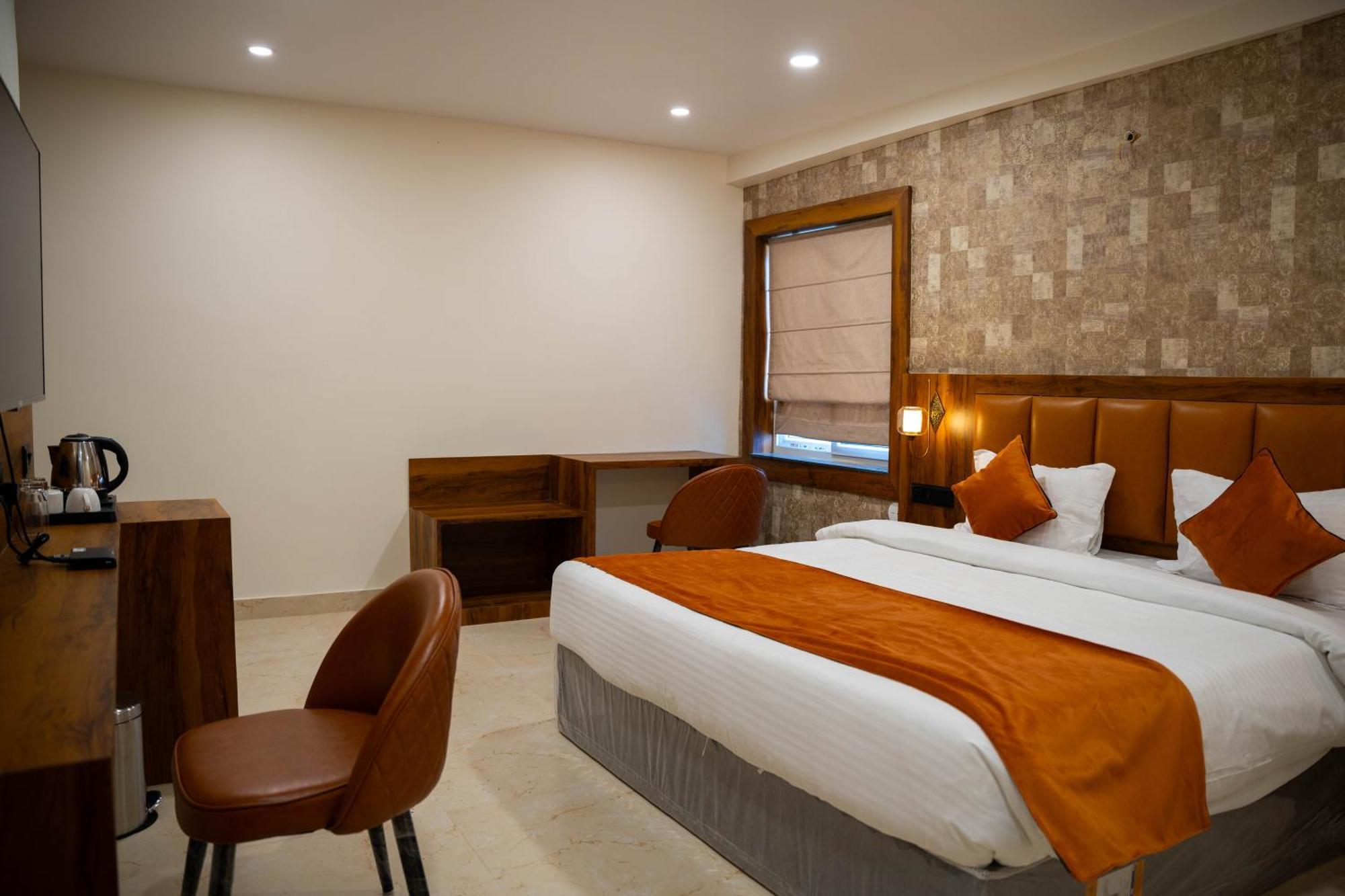 Hotel Orange Μπουμπάνεσβαρ Εξωτερικό φωτογραφία