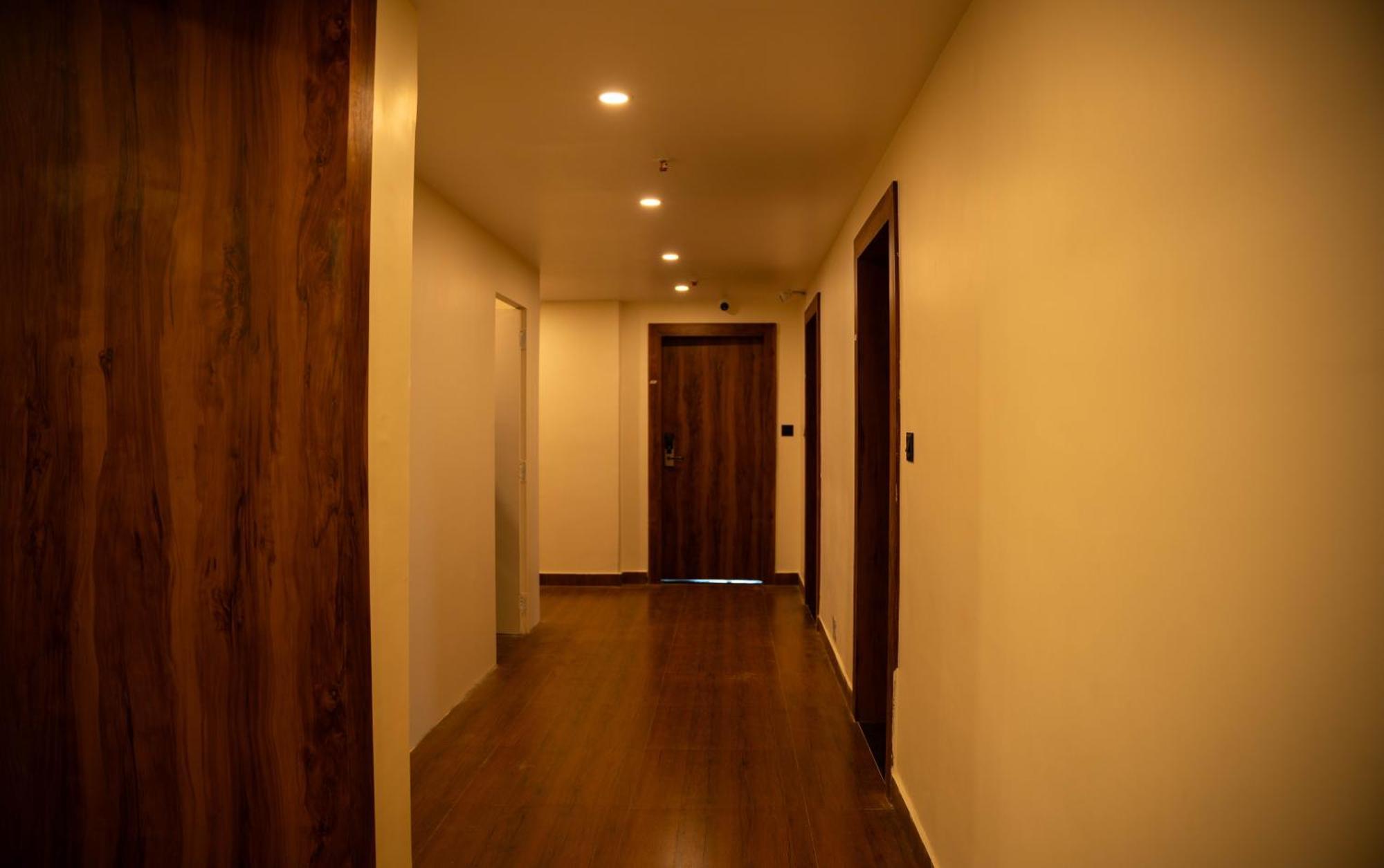 Hotel Orange Μπουμπάνεσβαρ Εξωτερικό φωτογραφία